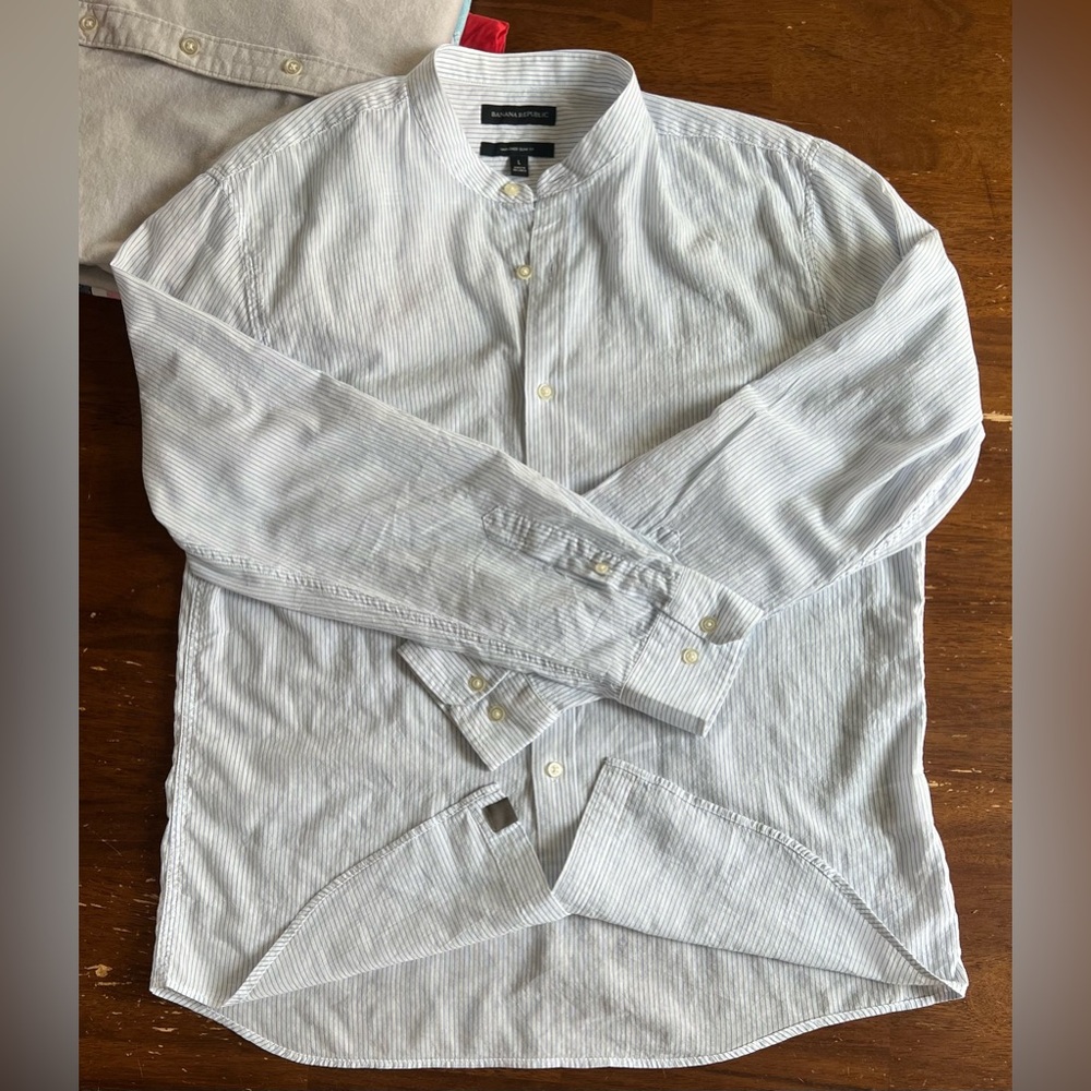 Banana Republic CollarLess Long Sleeve Buttons Up Shirt - Picture 3 of 7
